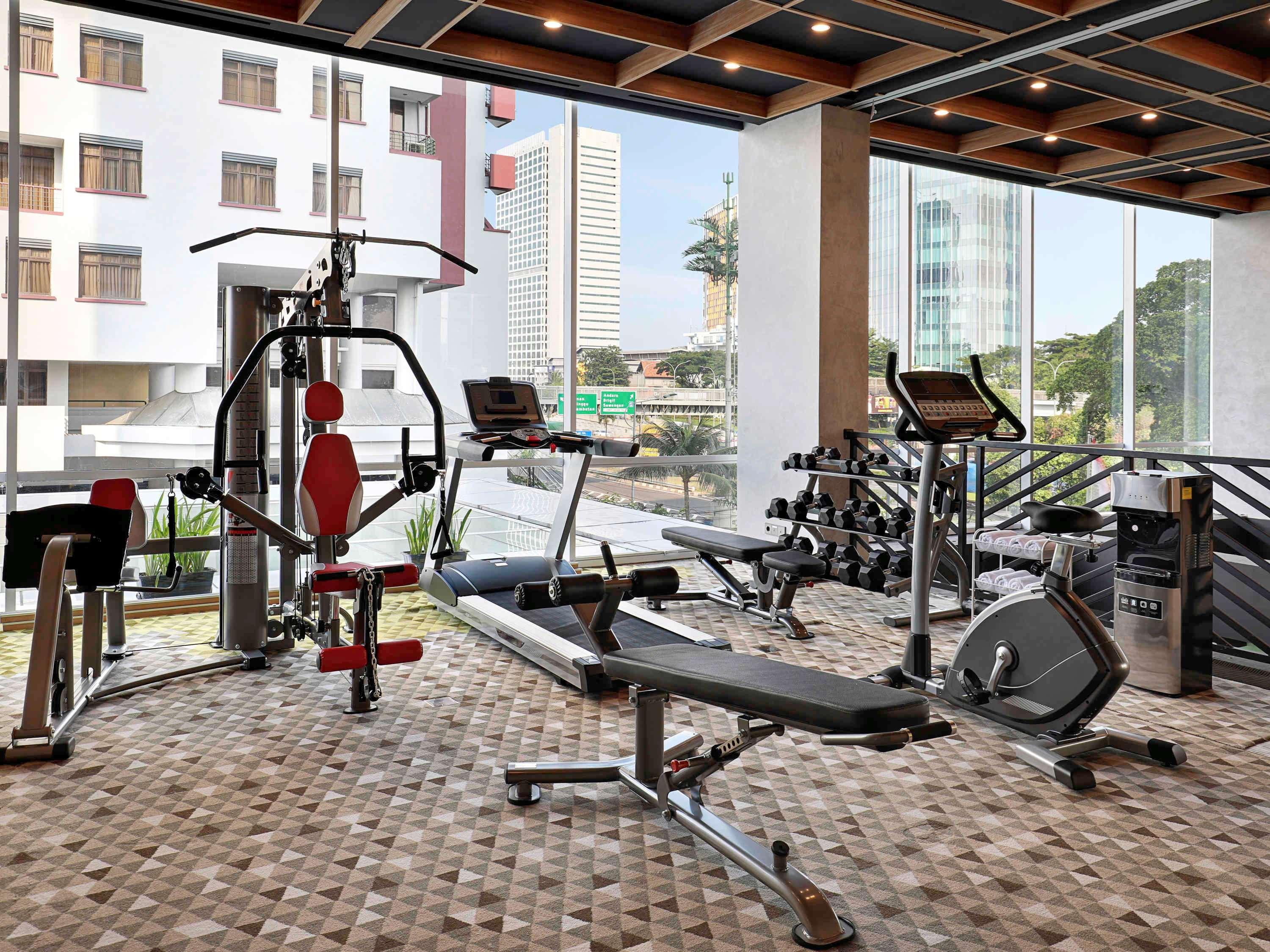 Ibis Styles Jakarta Simatupang Exterior photo
