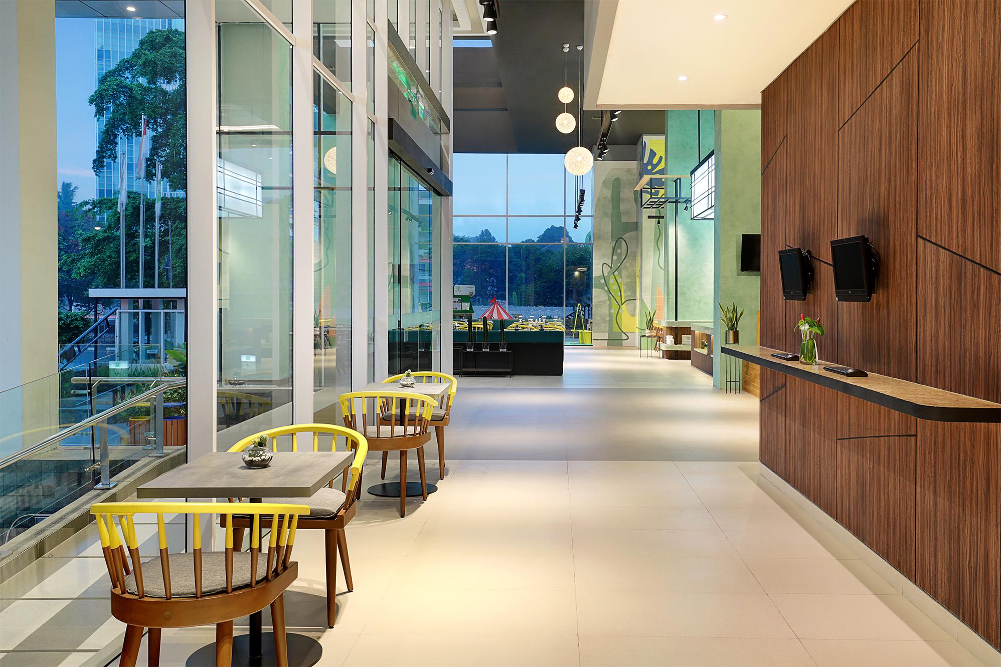 Ibis Styles Jakarta Simatupang Exterior photo