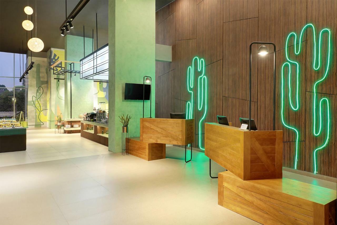 Ibis Styles Jakarta Simatupang Exterior photo