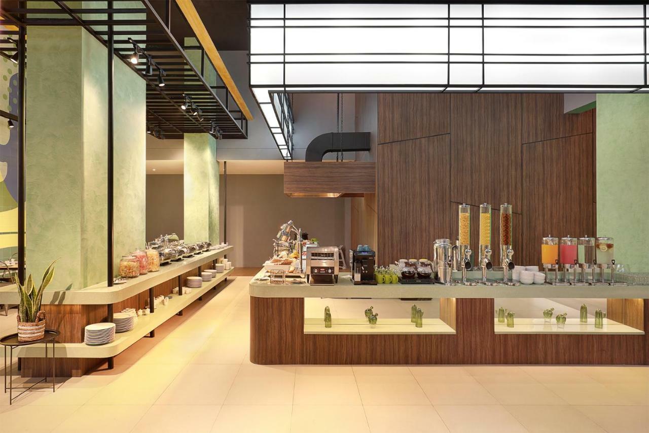 Ibis Styles Jakarta Simatupang Exterior photo