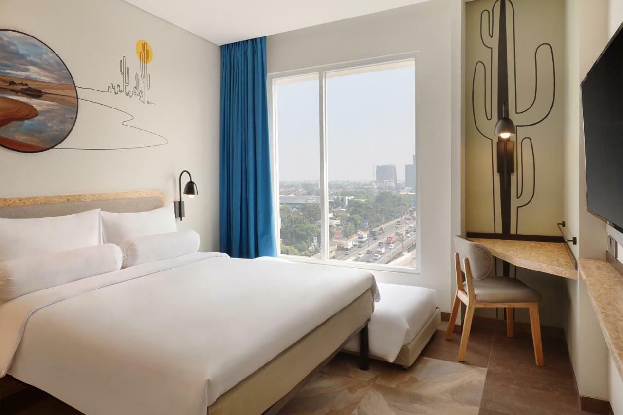 Ibis Styles Jakarta Simatupang Exterior photo