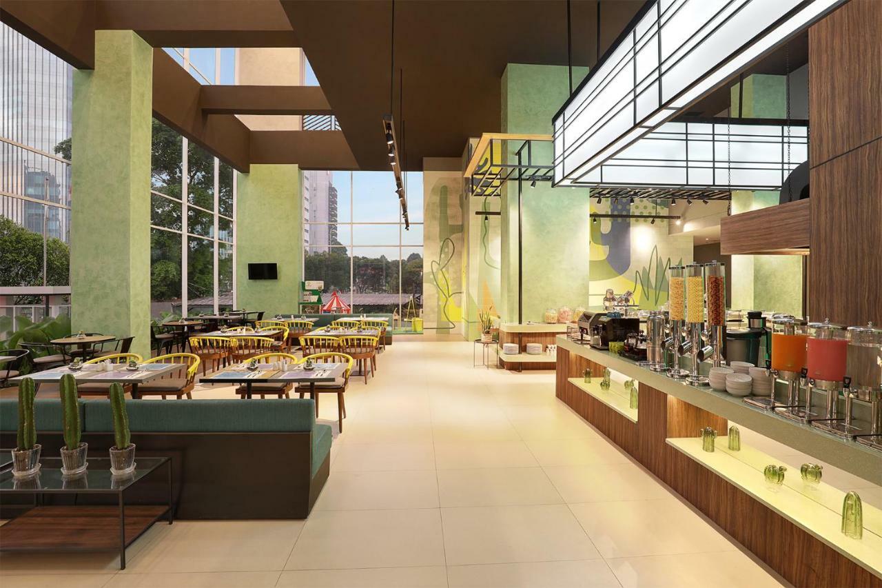Ibis Styles Jakarta Simatupang Exterior photo