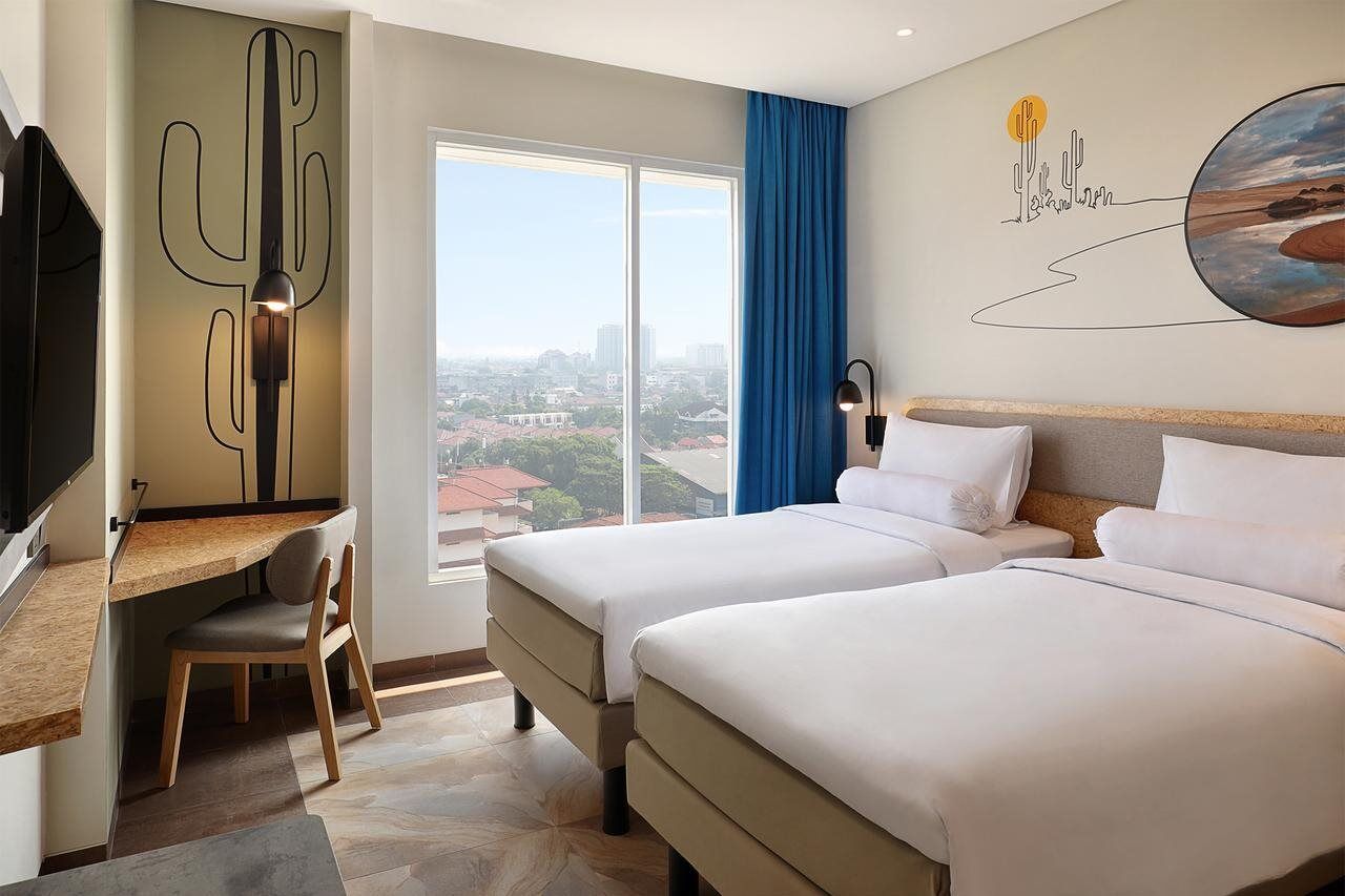 Ibis Styles Jakarta Simatupang Exterior photo