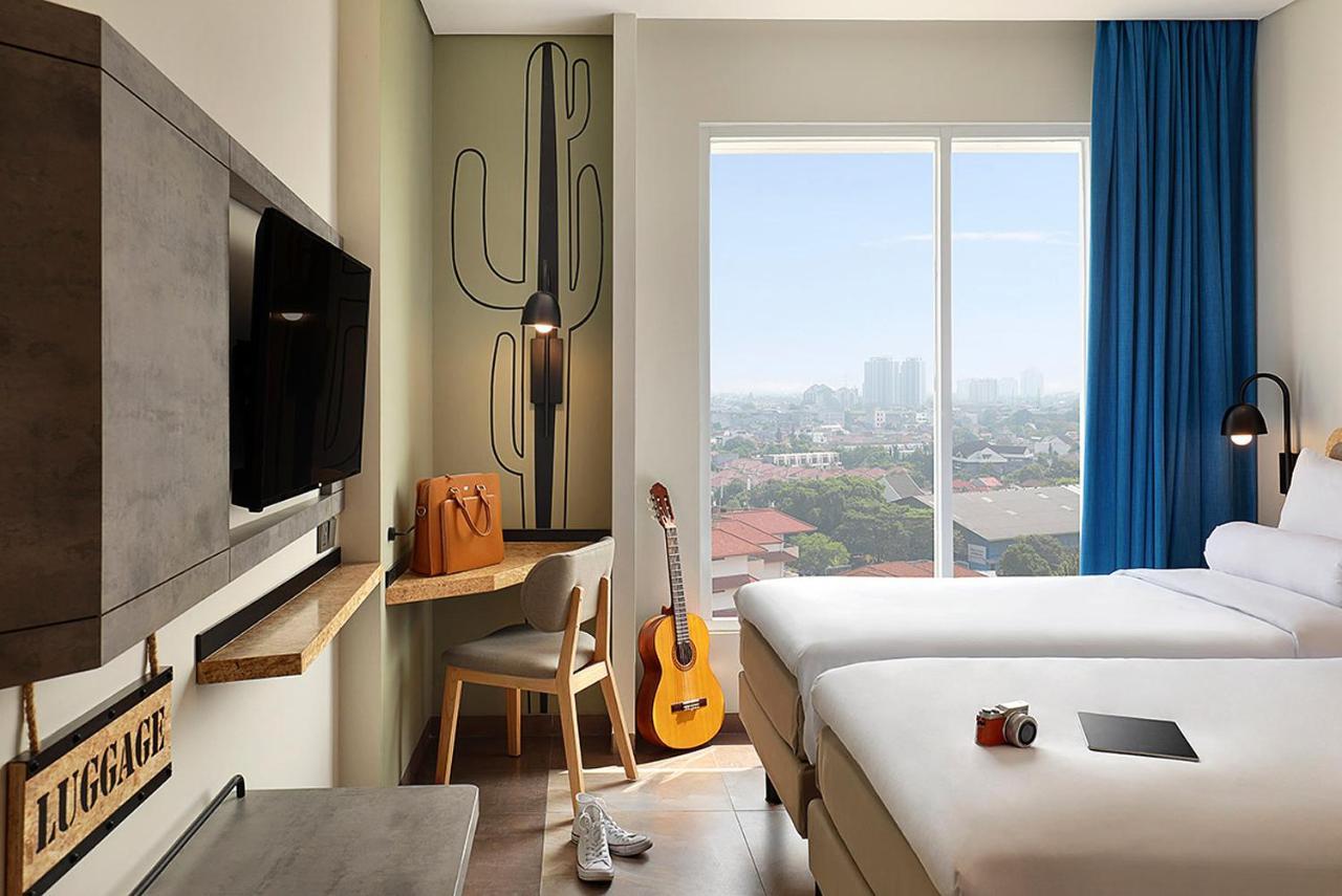 Ibis Styles Jakarta Simatupang Exterior photo